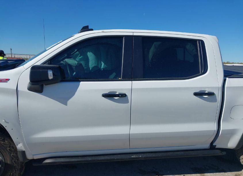 Photo 14 of 2024 Chevrolet Silverado 1500 4WD SHORT BED ZR2 (VIN 3GCUDHEL7RG278510)