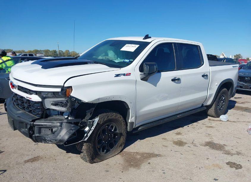 Photo 2 of 2024 Chevrolet Silverado 1500 4WD SHORT BED ZR2 (VIN 3GCUDHEL7RG278510)