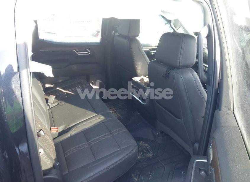 Photo 8 of 2024 Chevrolet Silverado 1500 (VIN 3GCUDJE85RG362036)