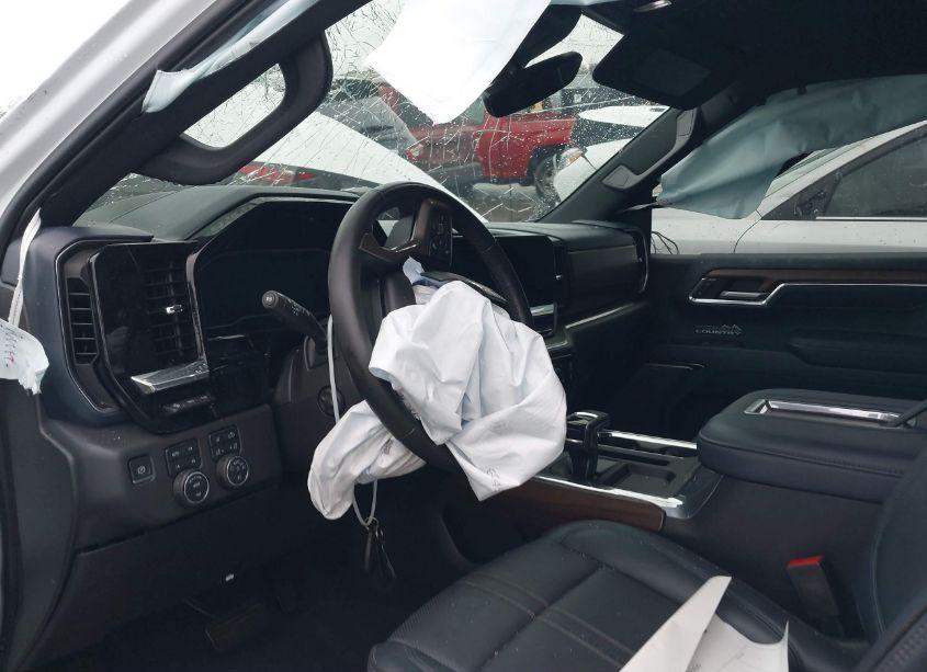 Photo 5 of 2022 Chevrolet Silverado 1500 4WD SHORT BED HIGH COUNTRY (VIN 3GCUDJET3NG670594)