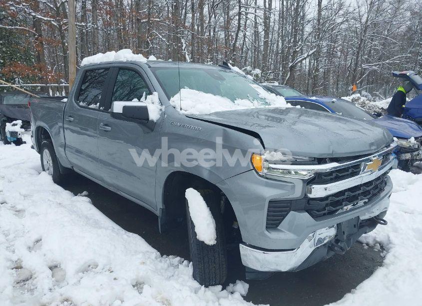2025 Chevrolet Silverado 1500 2WD STANDARD BED LT (VIN 3GCUKDED2SG147675) main photo