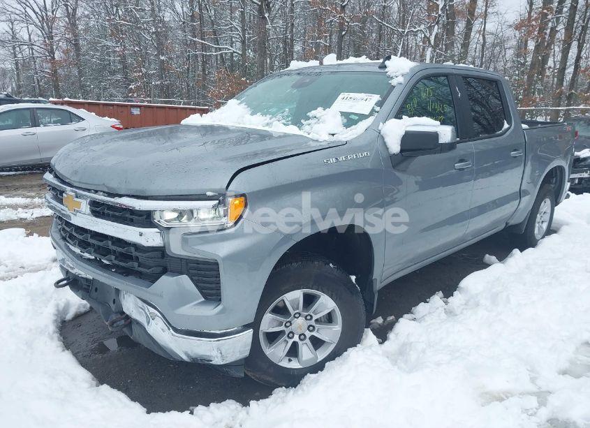 Photo 2 of 2025 Chevrolet Silverado 1500 2WD STANDARD BED LT (VIN 3GCUKDED2SG147675)