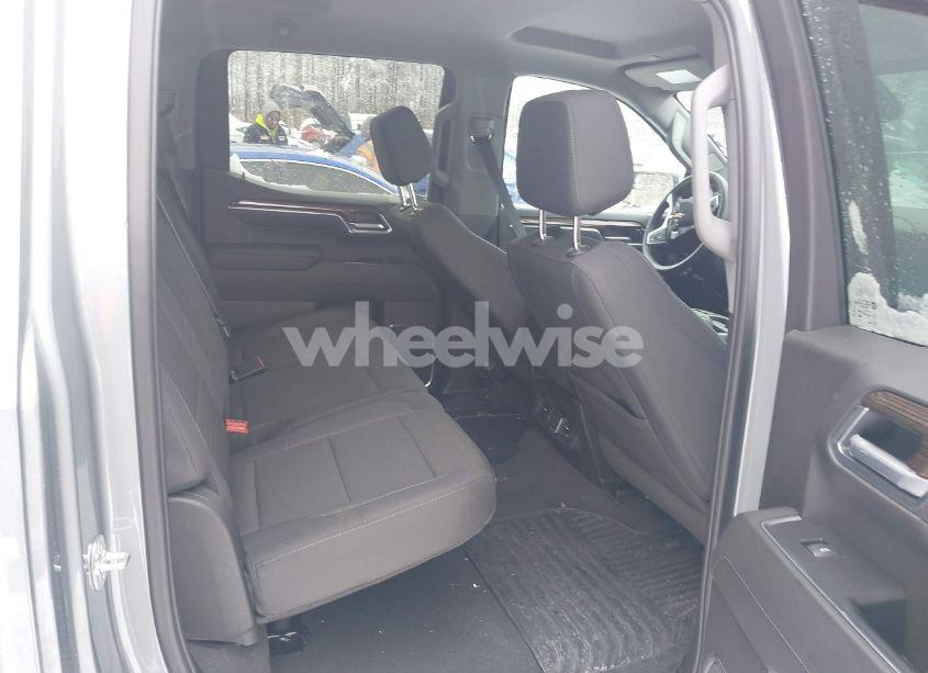 Photo 8 of 2025 Chevrolet Silverado 1500 2WD STANDARD BED LT (VIN 3GCUKDED2SG147675)