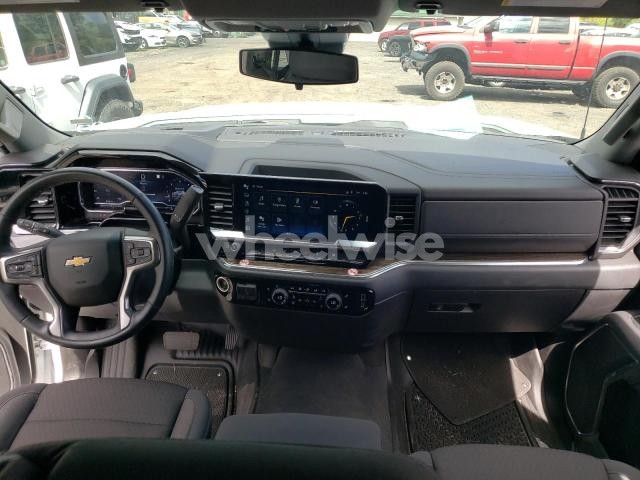 Photo 3 of 2025 CHEVROLET SILVERADO K1500 LT (VIN 3GCUKDED8SG186805)
