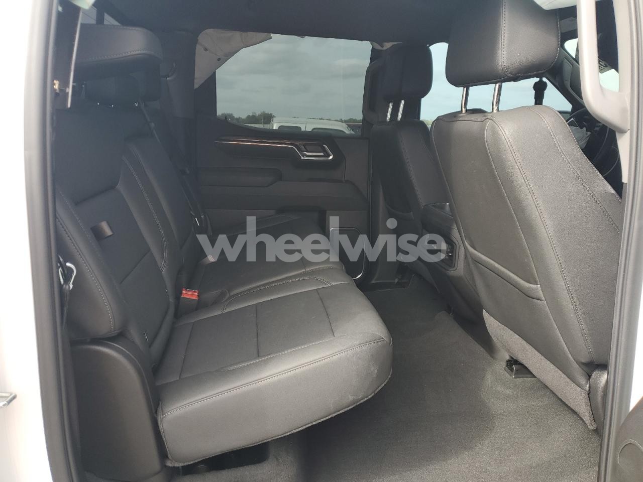 Photo 10 of 2025 CHEVROLET SILVERADO K1500 LT TRAIL BOSS (VIN 3GCUKFED0SG308830)