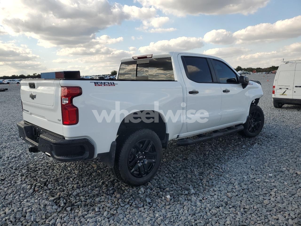 Photo 3 of 2025 CHEVROLET SILVERADO K1500 LT TRAIL BOSS (VIN 3GCUKFED0SG308830)