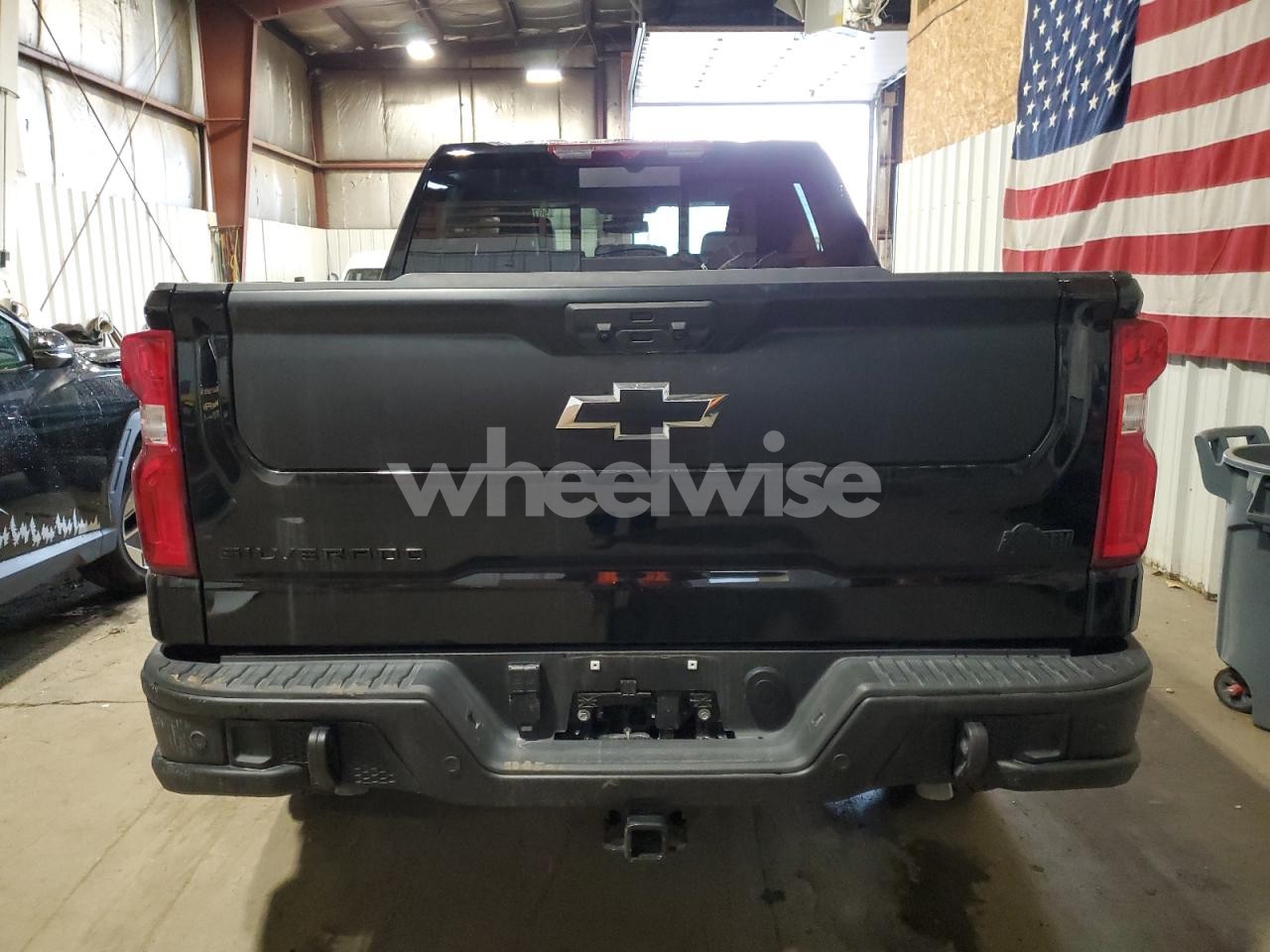 Photo 6 of 2025 CHEVROLET SILVERADO K1500 ZR2 (VIN 3GCUKHE83SG131804)