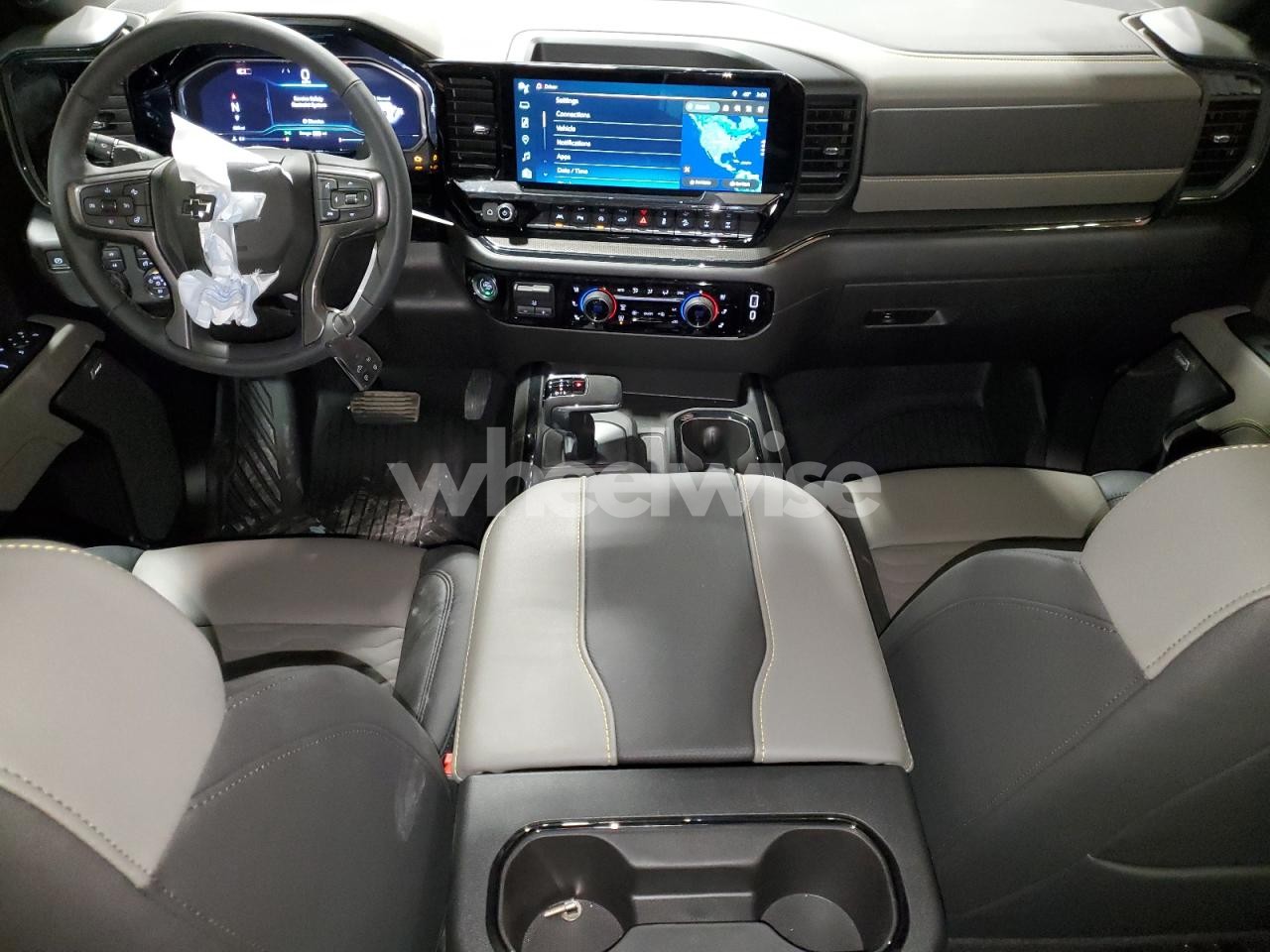 Photo 8 of 2025 CHEVROLET SILVERADO K1500 ZR2 (VIN 3GCUKHE83SG131804)