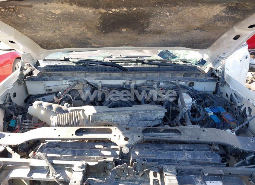 Photo 10 of 2018 Chevrolet Silverado 1500 WT (VIN 3GCUKNEC0JG152577)