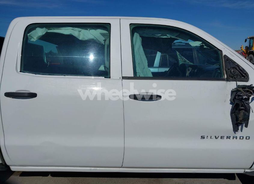 Photo 13 of 2018 Chevrolet Silverado 1500 WT (VIN 3GCUKNEC0JG152577)