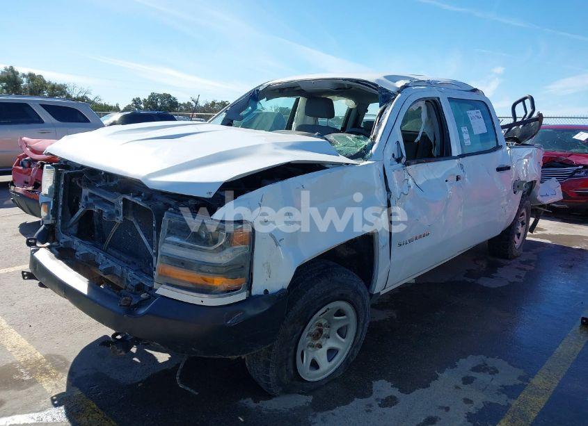 Photo 2 of 2018 Chevrolet Silverado 1500 WT (VIN 3GCUKNEC0JG152577)