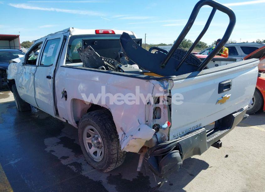 Photo 3 of 2018 Chevrolet Silverado 1500 WT (VIN 3GCUKNEC0JG152577)