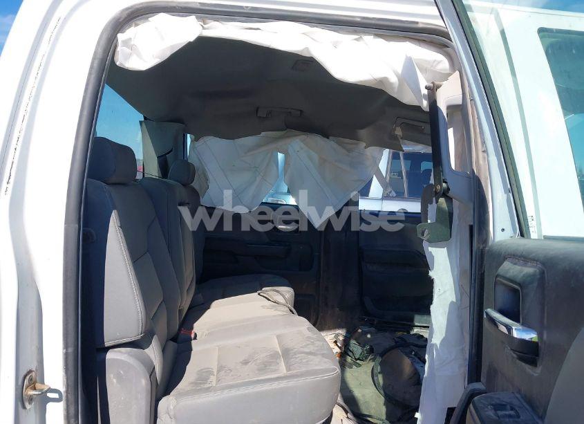 Photo 8 of 2018 Chevrolet Silverado 1500 WT (VIN 3GCUKNEC0JG152577)