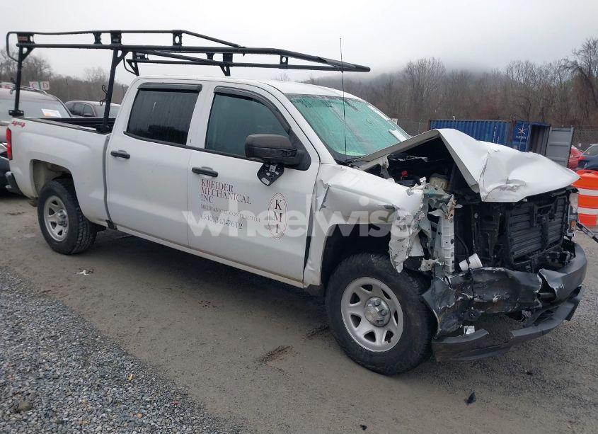 2018 Chevrolet Silverado 1500 WT (VIN 3GCUKNEC2JG639635) main photo