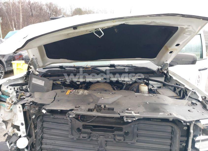 Photo 10 of 2018 Chevrolet Silverado 1500 WT (VIN 3GCUKNEC2JG639635)