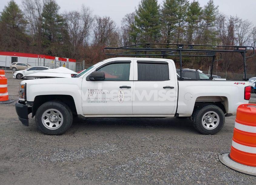Photo 15 of 2018 Chevrolet Silverado 1500 WT (VIN 3GCUKNEC2JG639635)