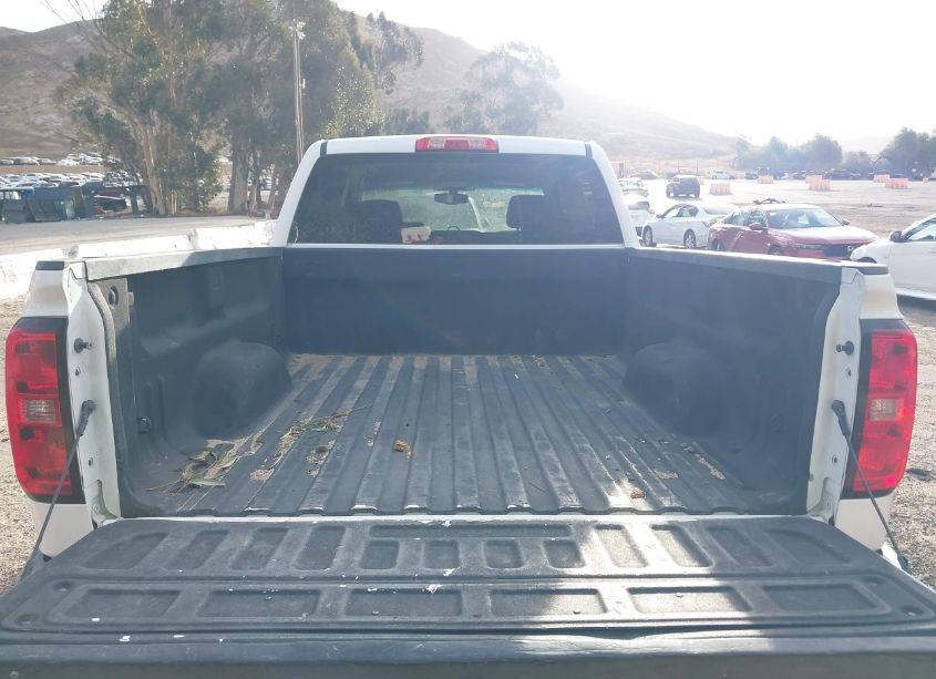 Photo 17 of 2018 Chevrolet Silverado 1500 WT (VIN 3GCUKNEC4JG412379)