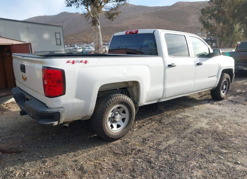 Photo 4 of 2018 Chevrolet Silverado 1500 WT (VIN 3GCUKNEC4JG412379)