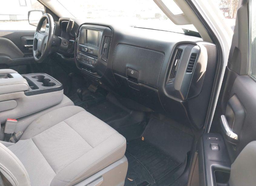 Photo 5 of 2018 Chevrolet Silverado 1500 WT (VIN 3GCUKNEC4JG412379)