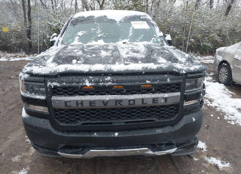 Photo 12 of 2018 Chevrolet Silverado 1500 WT (VIN 3GCUKNEC7JG313314)