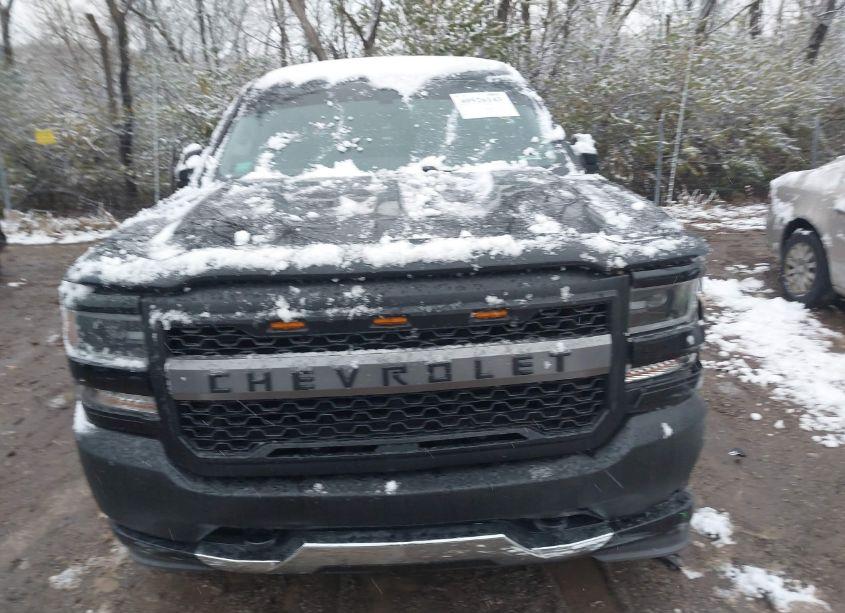 Photo 17 of 2018 Chevrolet Silverado 1500 WT (VIN 3GCUKNEC7JG313314)