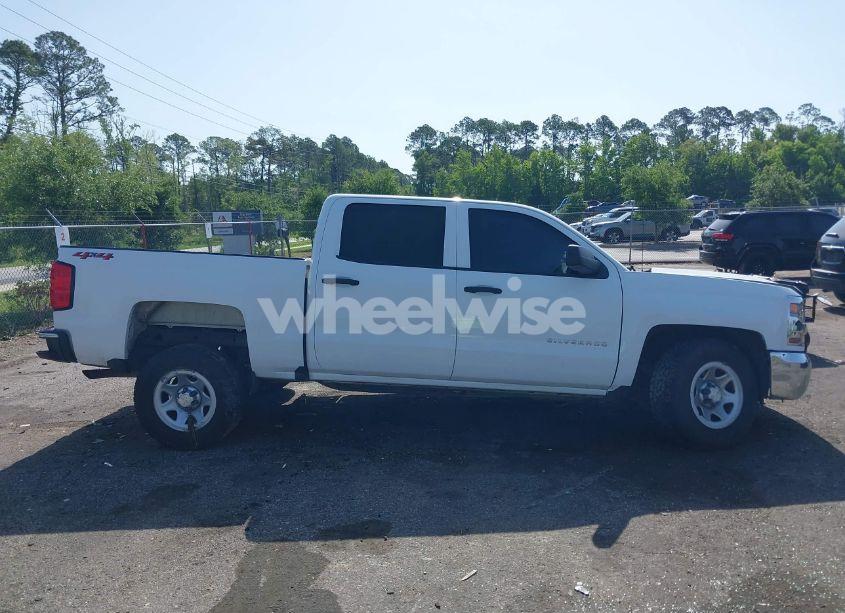 Photo 13 of 2018 Chevrolet Silverado 1500 WT (VIN 3GCUKNEC7JG429046)