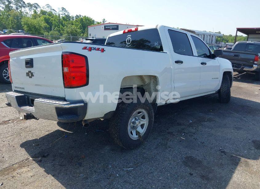 Photo 4 of 2018 Chevrolet Silverado 1500 WT (VIN 3GCUKNEC7JG429046)