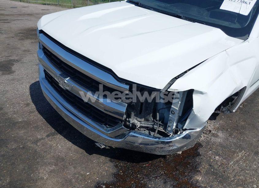 Photo 6 of 2018 Chevrolet Silverado 1500 WT (VIN 3GCUKNEC7JG429046)