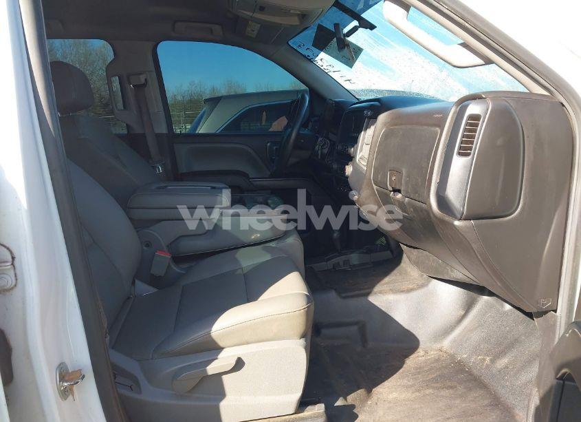 Photo 5 of 2016 Chevrolet Silverado 1500 WT (VIN 3GCUKNEC9GG114385)