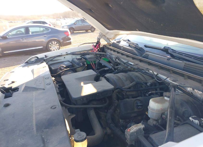 Photo 10 of 2018 Chevrolet Silverado 1500 WT (VIN 3GCUKNEH1JG299390)