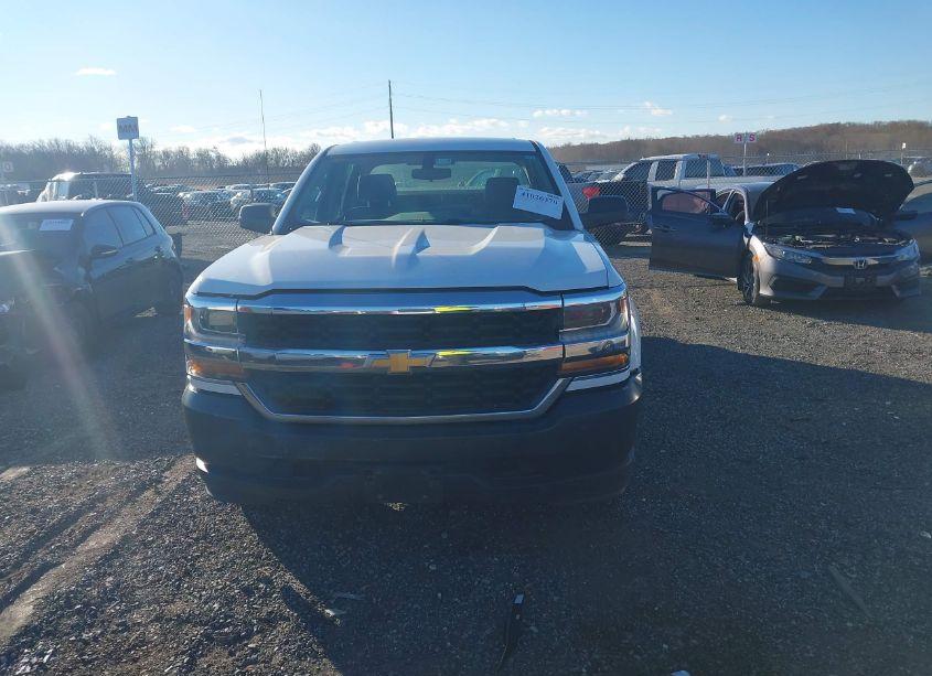 Photo 12 of 2018 Chevrolet Silverado 1500 WT (VIN 3GCUKNEH1JG299390)