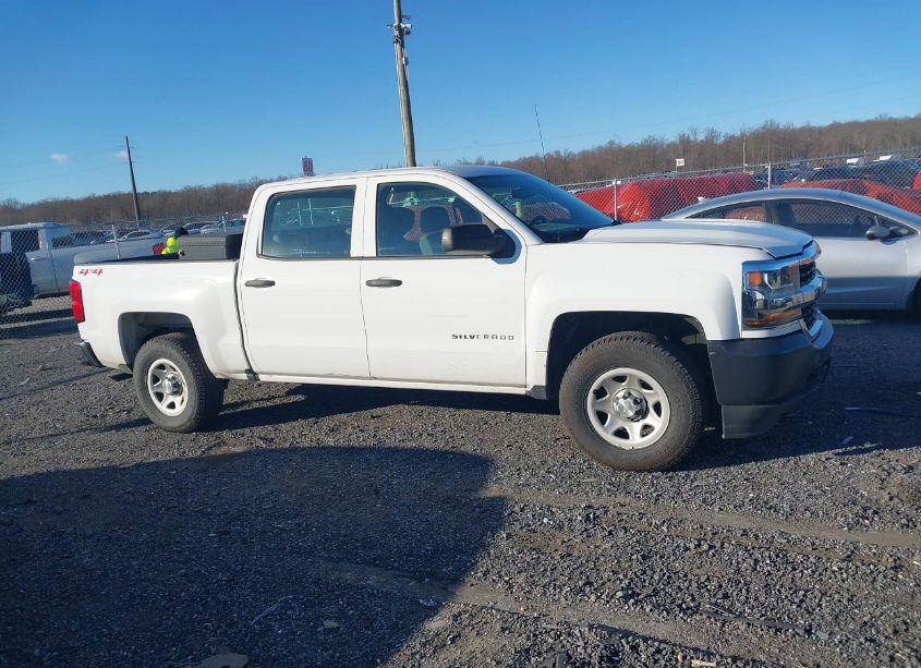 Photo 13 of 2018 Chevrolet Silverado 1500 WT (VIN 3GCUKNEH1JG299390)