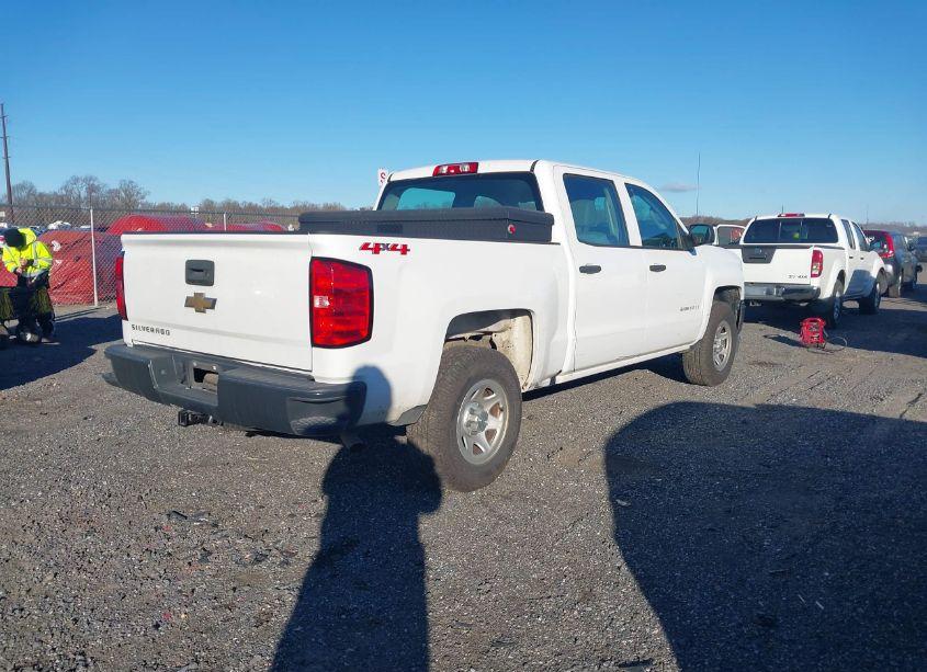 Photo 4 of 2018 Chevrolet Silverado 1500 WT (VIN 3GCUKNEH1JG299390)
