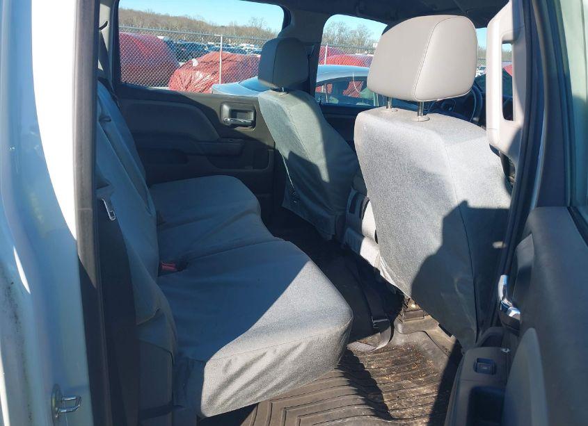 Photo 8 of 2018 Chevrolet Silverado 1500 WT (VIN 3GCUKNEH1JG299390)