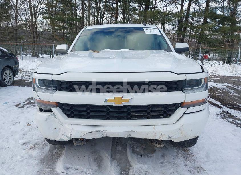 Photo 13 of 2018 Chevrolet Silverado 1500 CUSTOM (VIN 3GCUKPEC2JG513304)