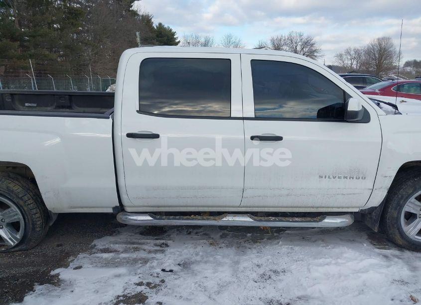 Photo 14 of 2018 Chevrolet Silverado 1500 CUSTOM (VIN 3GCUKPEC2JG513304)