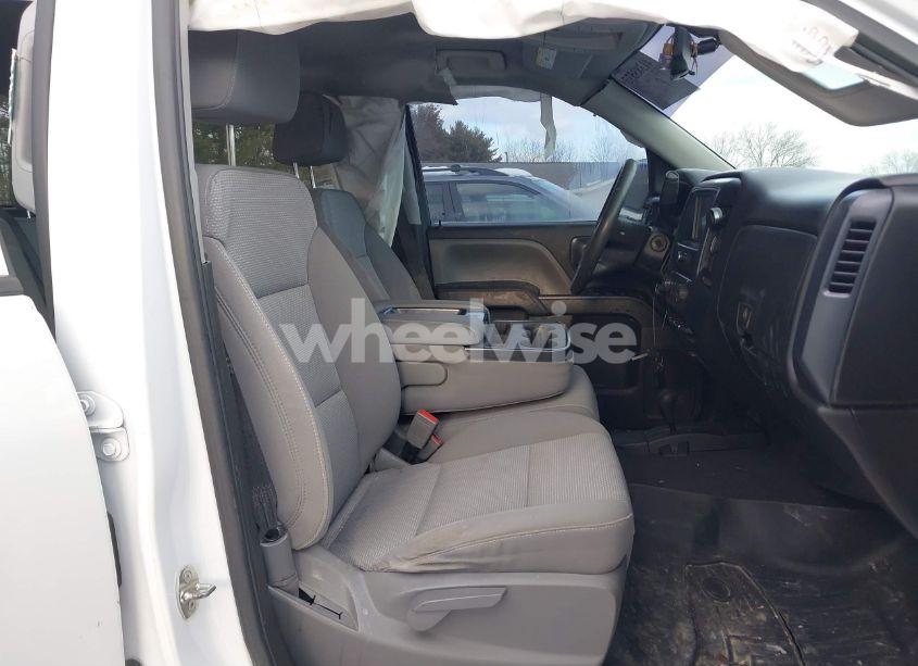 Photo 5 of 2018 Chevrolet Silverado 1500 CUSTOM (VIN 3GCUKPEC2JG513304)