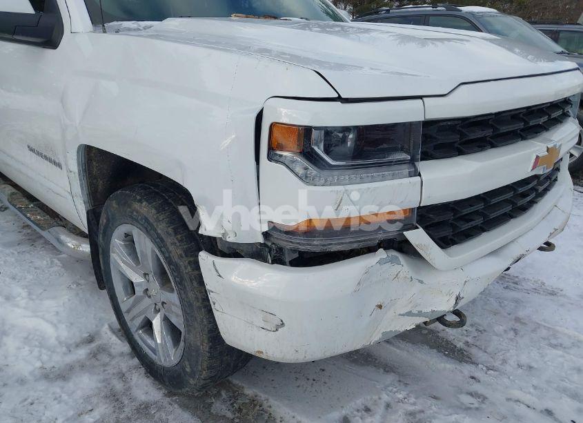 Photo 6 of 2018 Chevrolet Silverado 1500 CUSTOM (VIN 3GCUKPEC2JG513304)