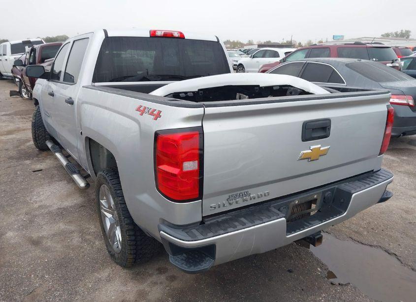 Photo 3 of 2018 Chevrolet Silverado 1500 CUSTOM (VIN 3GCUKPEC4JG151413)