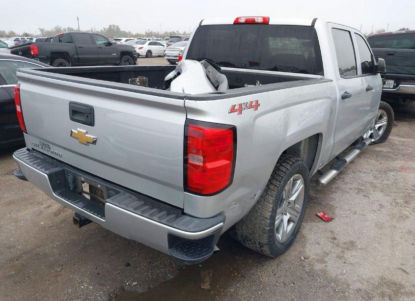 Photo 4 of 2018 Chevrolet Silverado 1500 CUSTOM (VIN 3GCUKPEC4JG151413)