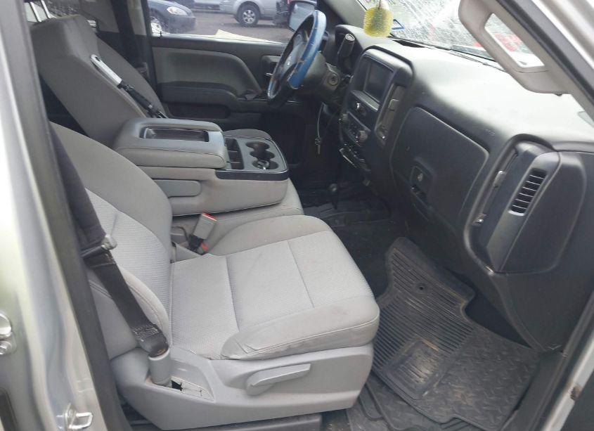 Photo 5 of 2018 Chevrolet Silverado 1500 CUSTOM (VIN 3GCUKPEC4JG151413)