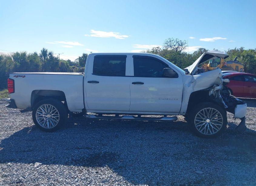 Photo 14 of 2018 Chevrolet Silverado 1500 CUSTOM (VIN 3GCUKPEC9JG565920)