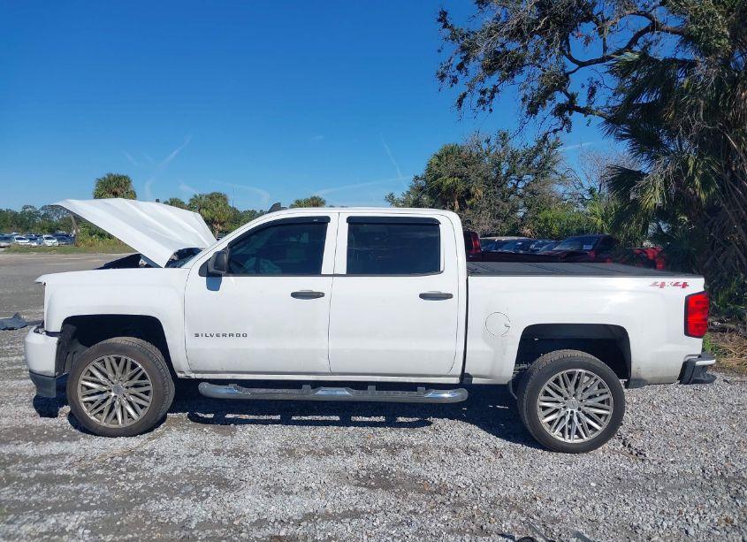 Photo 15 of 2018 Chevrolet Silverado 1500 CUSTOM (VIN 3GCUKPEC9JG565920)