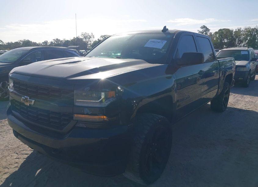 Photo 6 of 2018 Chevrolet Silverado 1500 CUSTOM (VIN 3GCUKPECXJG304344)