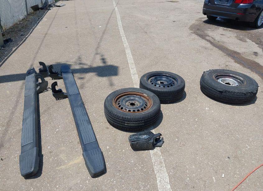 Photo 12 of 2014 Chevrolet Silverado 1500 WORK TRUCK 1WT (VIN 3GCUKPEH1EG181048)