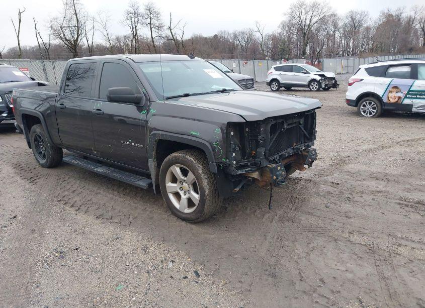 2014 Chevrolet Silverado 1500 2LT (VIN 3GCUKREC0EG164712) main photo