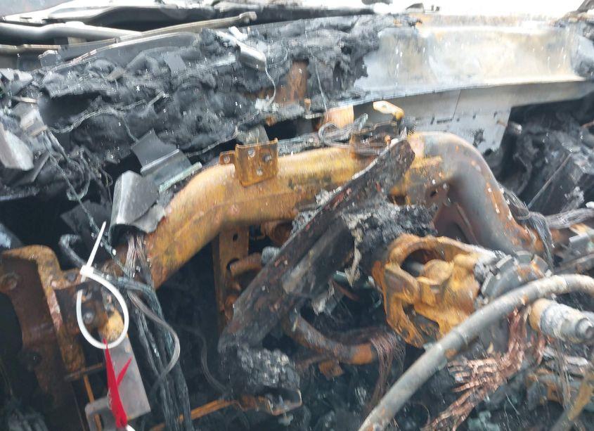 Photo 7 of 2014 Chevrolet Silverado 1500 1LT (VIN 3GCUKREC0EG254877)