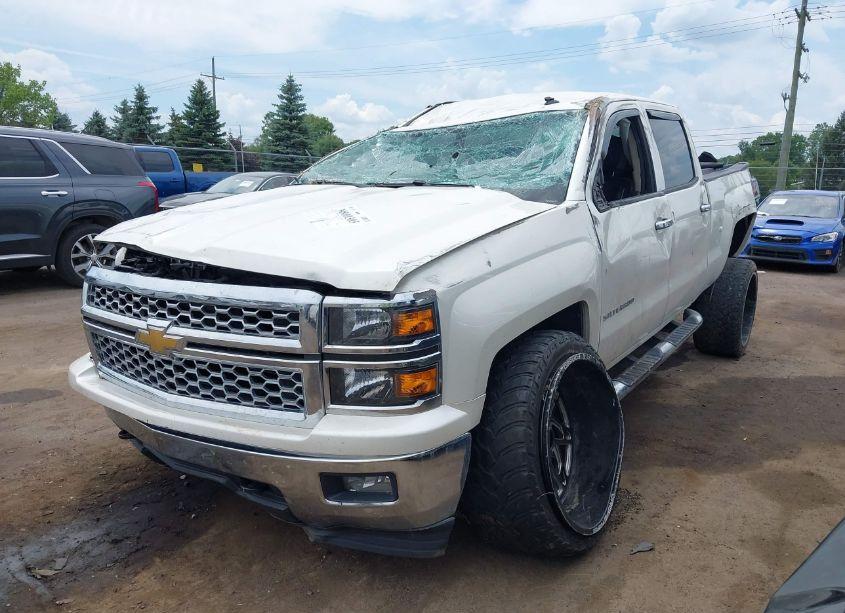 Photo 2 of 2014 Chevrolet Silverado 1500 1LT (VIN 3GCUKREC0EG401182)