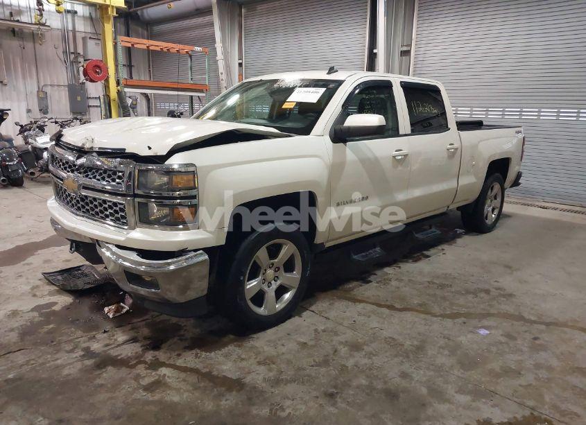 Photo 2 of 2014 Chevrolet Silverado 1500 1LT (VIN 3GCUKREC0EG560641)