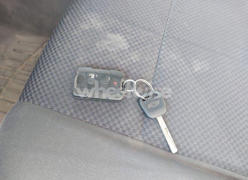 Photo 11 of 2015 Chevrolet Silverado 1500 1LT (VIN 3GCUKREC0FG116998)